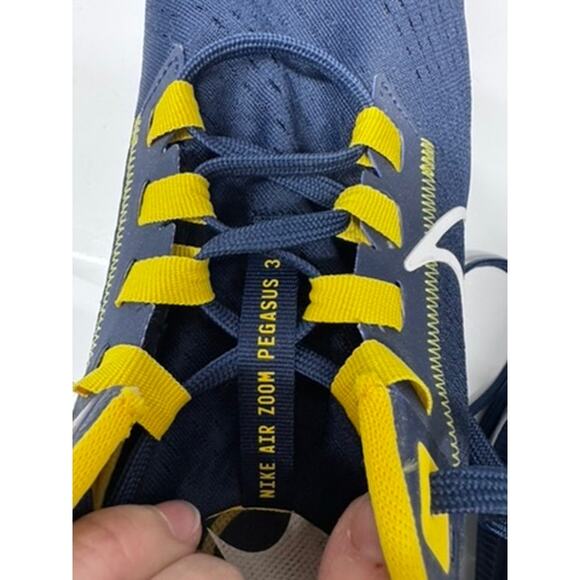 NEW!! "U OF M", Nike Air Zoom Pegasus 3,College, Team Spirit, Univercity, SZ 7.5 - Picture 9 of 16